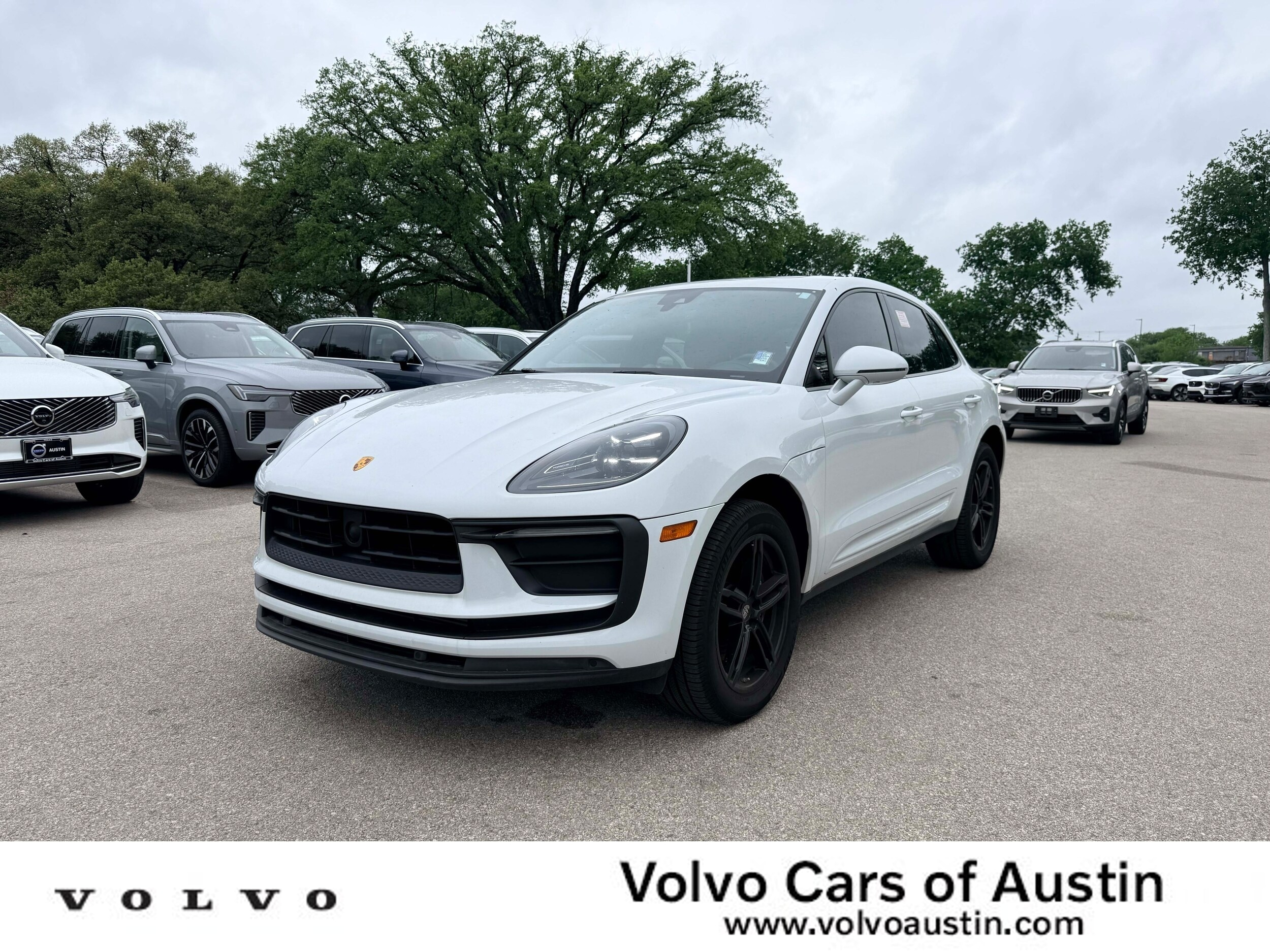 2023 Porsche Macan T