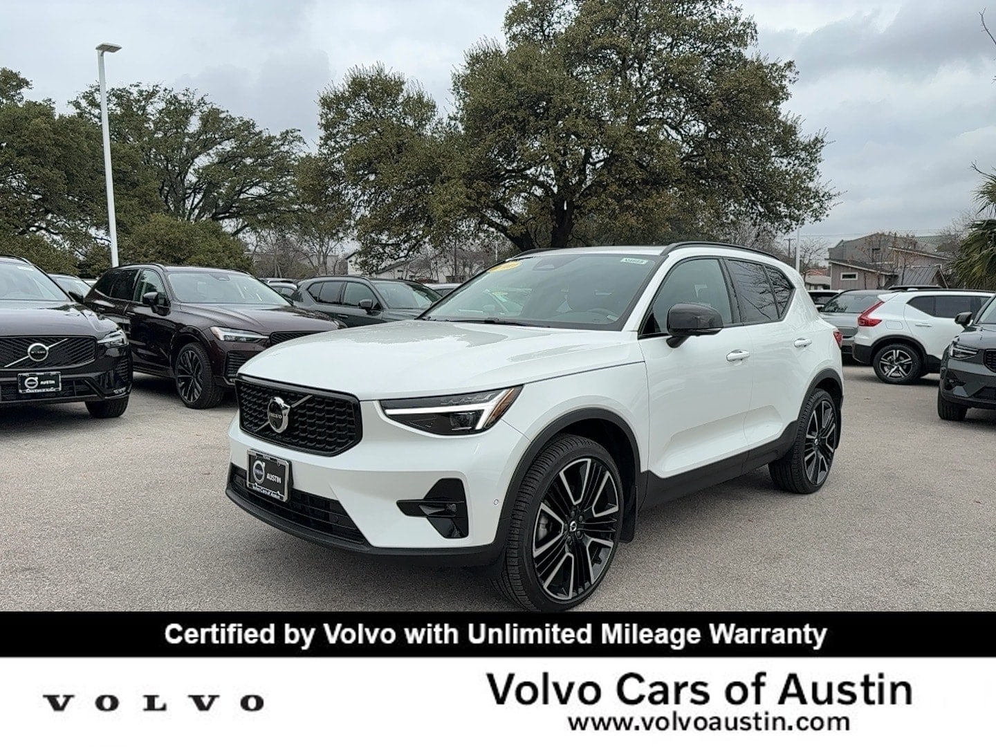 2024 Volvo XC40 SUV 