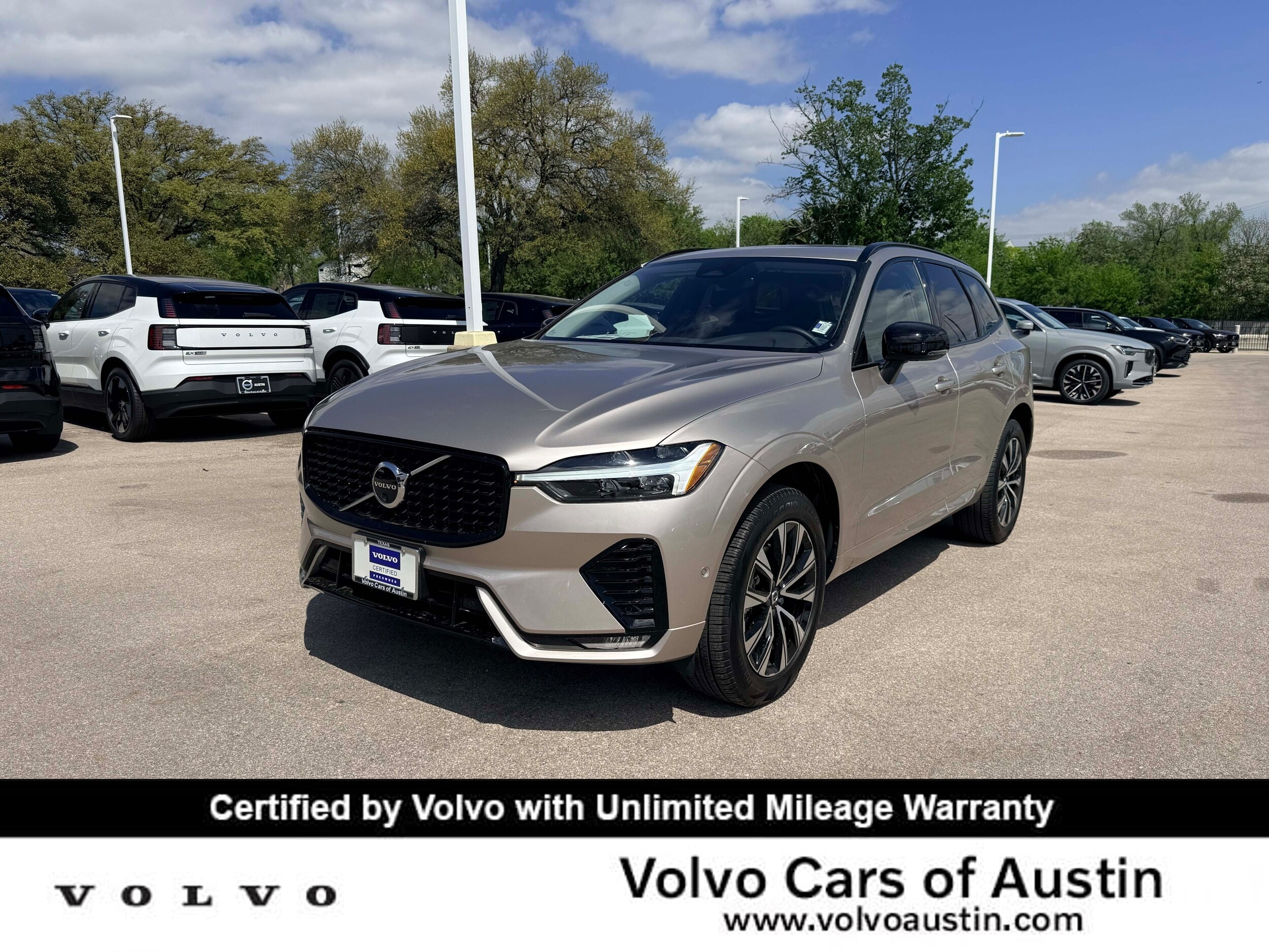 2025 Volvo XC60 B5 Plus Dark Theme AWD