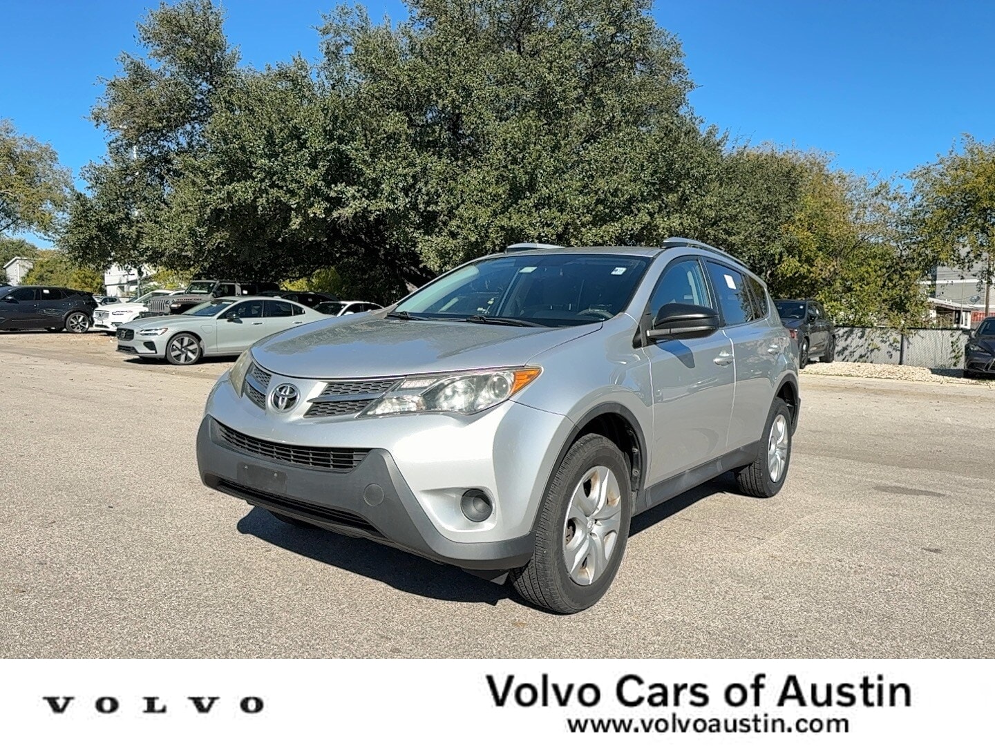 2013 Toyota RAV4 LE's photo
