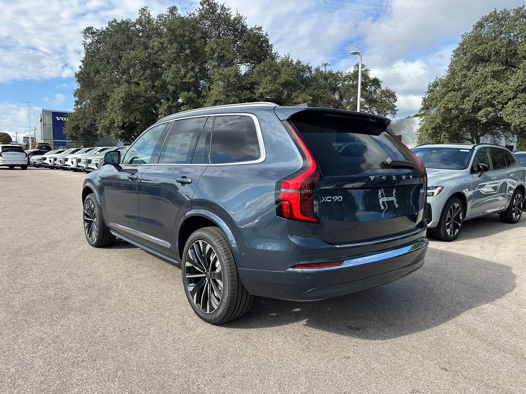 New 2026 Volvo XC90 B6 Plus 7-Seater SUV