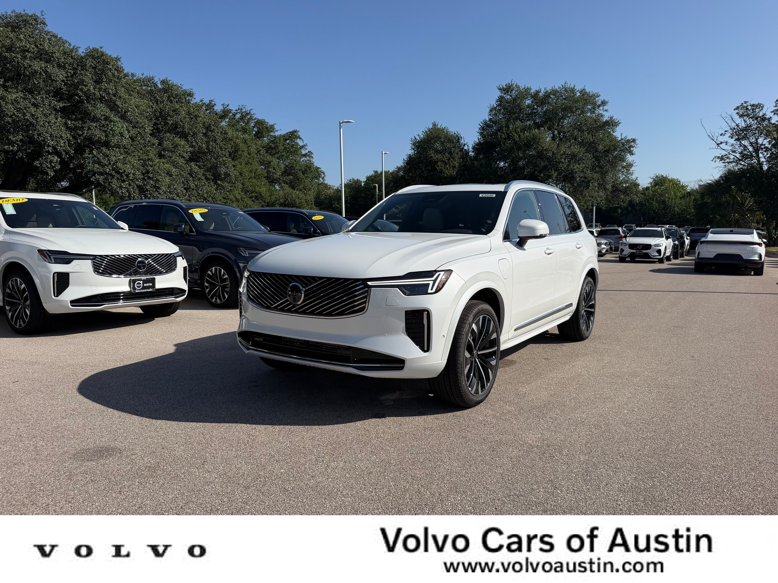 New 2026 Volvo XC90 plug-in hybrid T8 Plus 7-Seater