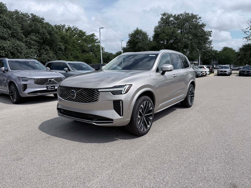 New 2026 Volvo XC90 plug-in hybrid T8 Plus 7-Seater SUV