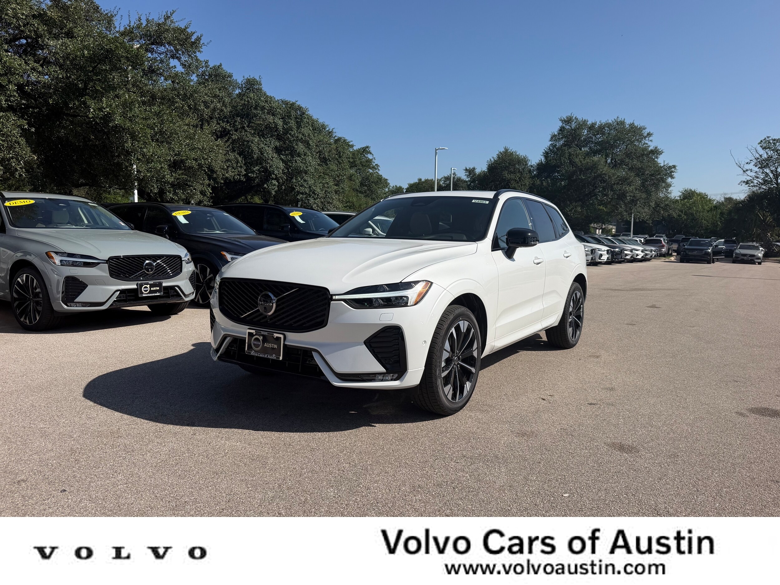 New 2026 Volvo XC60 B5 Plus