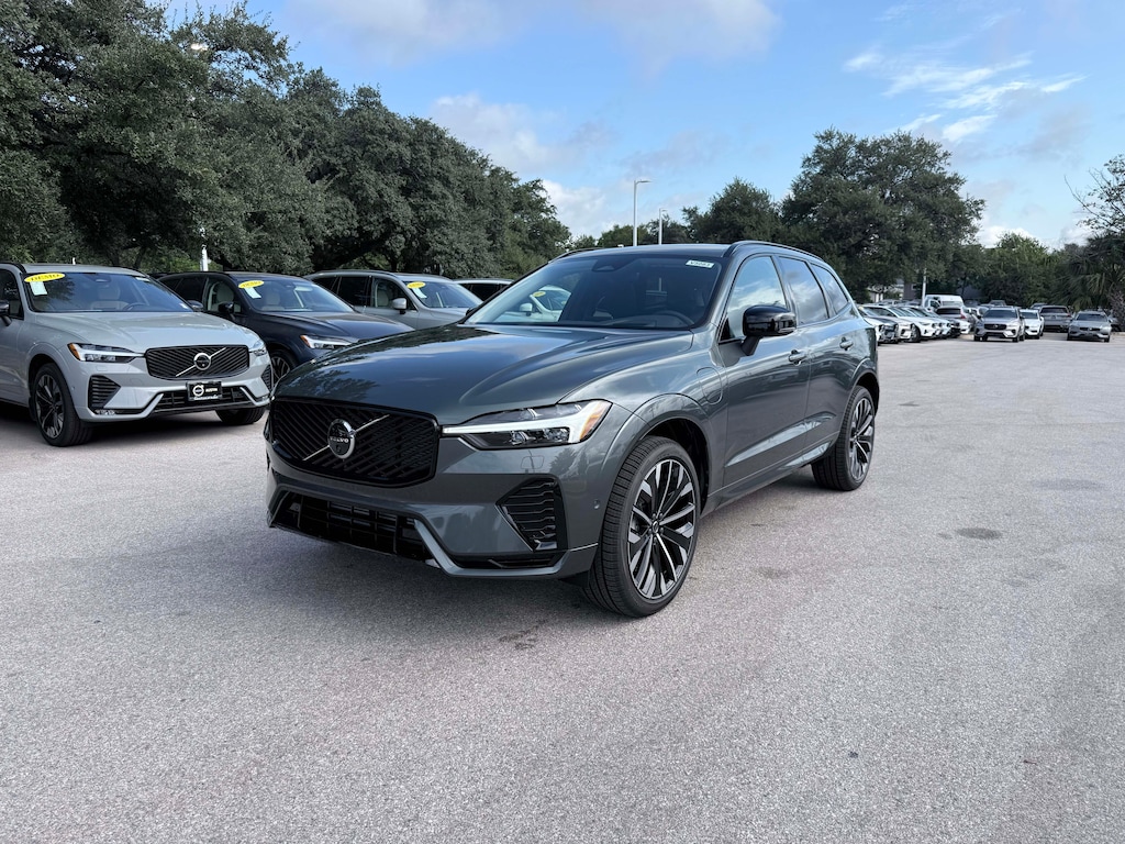 New 2026 Volvo XC60 plug-in hybrid T8 Ultra SUV