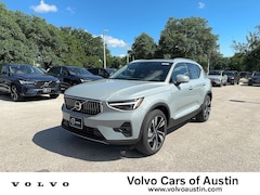 2025 Volvo XC40