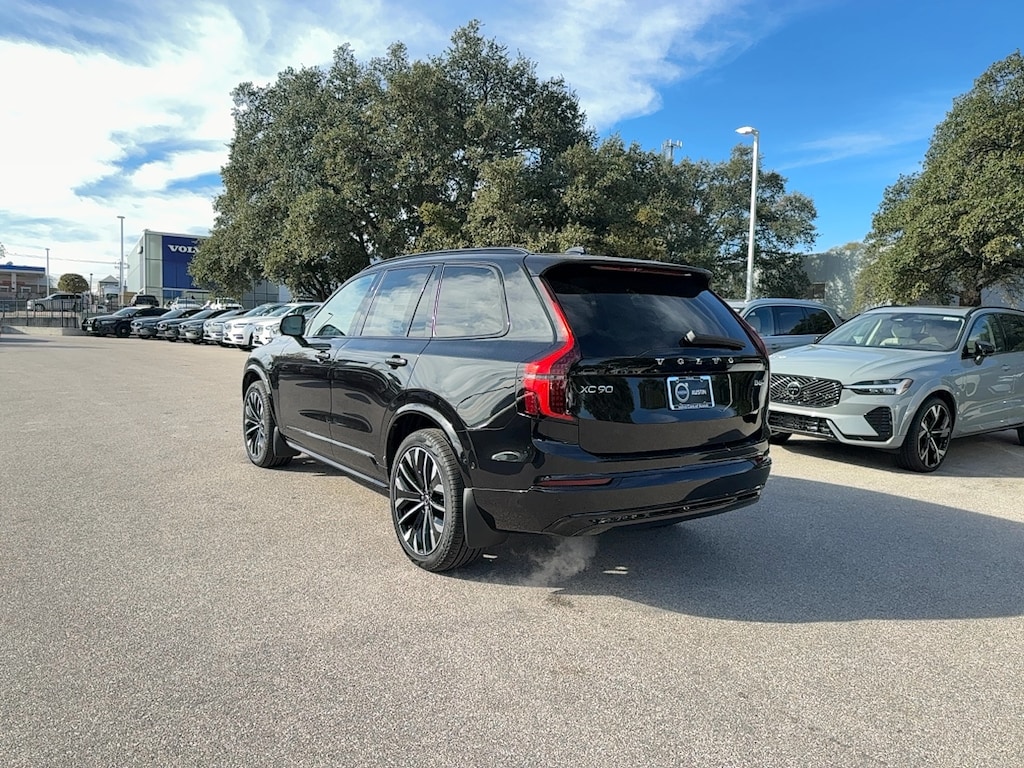 New 2026 Volvo XC90 B6 Ultra Dark Theme 7-Seater SUV