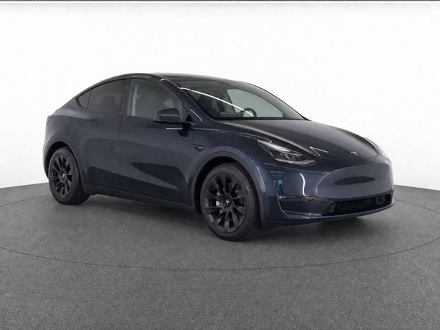 Used 2024 Tesla Model Y Long Range with VIN 7SAYGDED2RF053544 for sale in West Palm Beach, FL