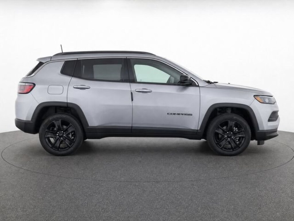 Used 2022 Jeep Compass Latitude 4x4 SUV