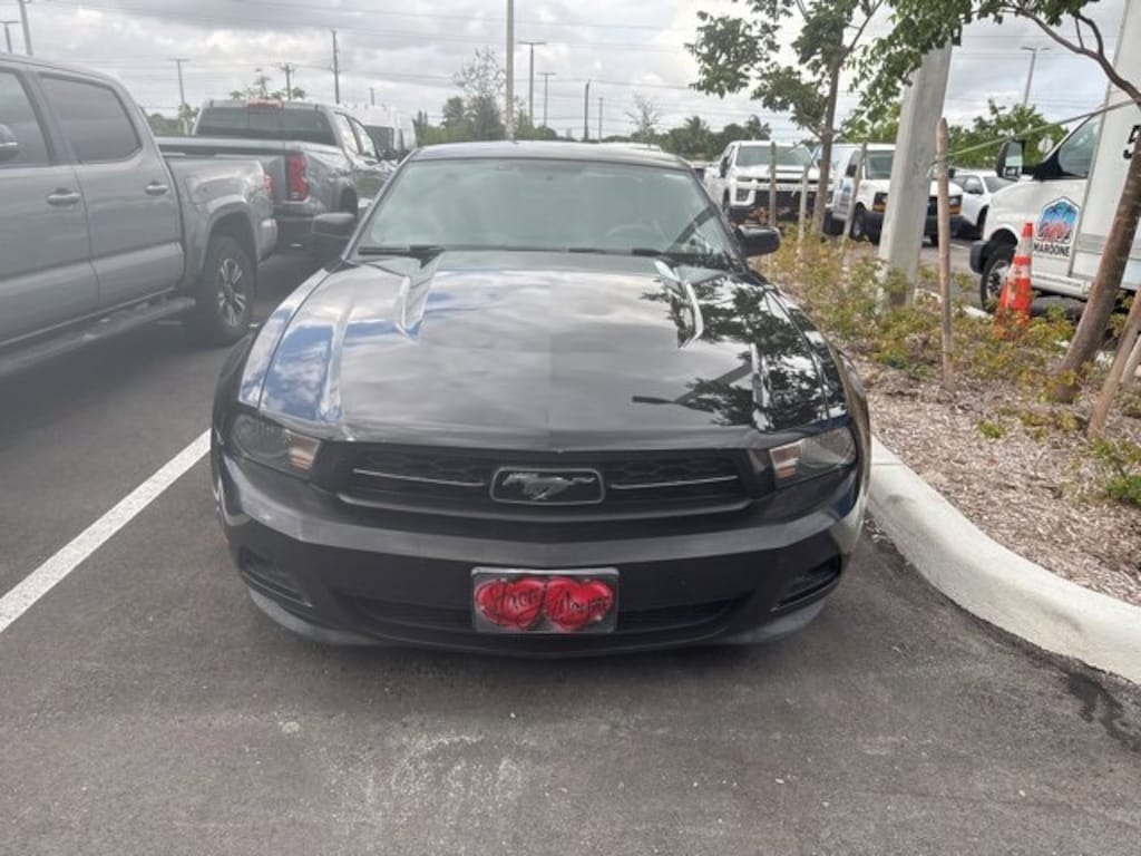 Used 2011 Ford Mustang V6