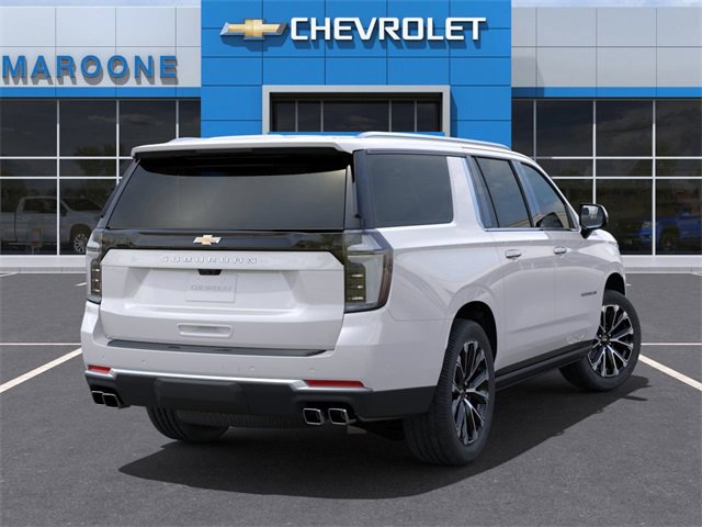 2025 Chevrolet Suburban High Country photo 4