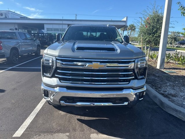 2024 Chevrolet Silverado 2500HD LTZ photo 2