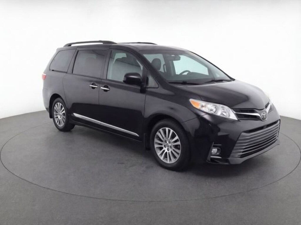 Used 2019 Toyota Sienna XLE Auto Access Seat