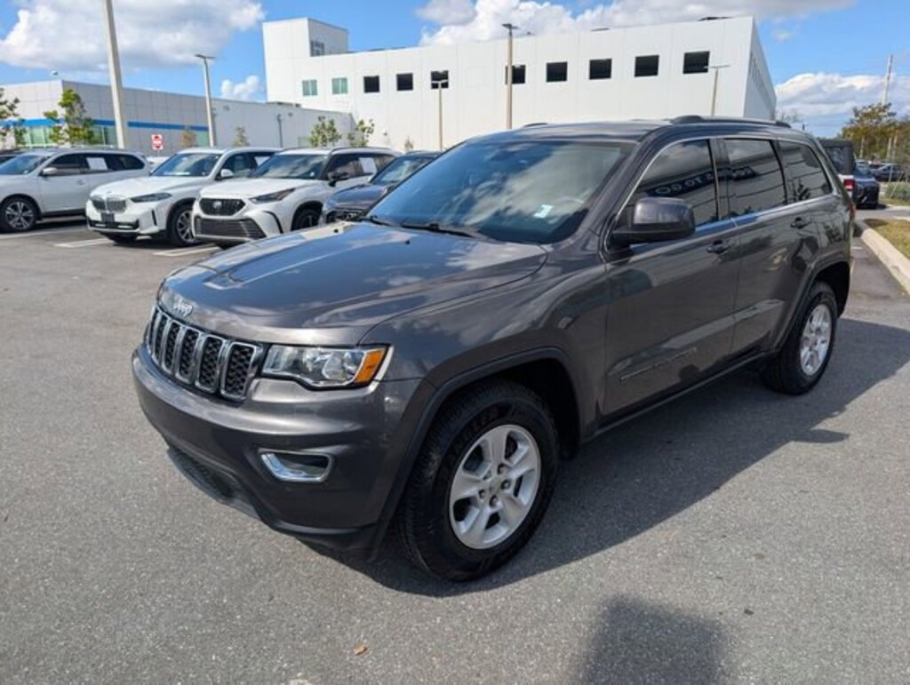 Used 2017 Jeep Grand Cherokee Laredo
