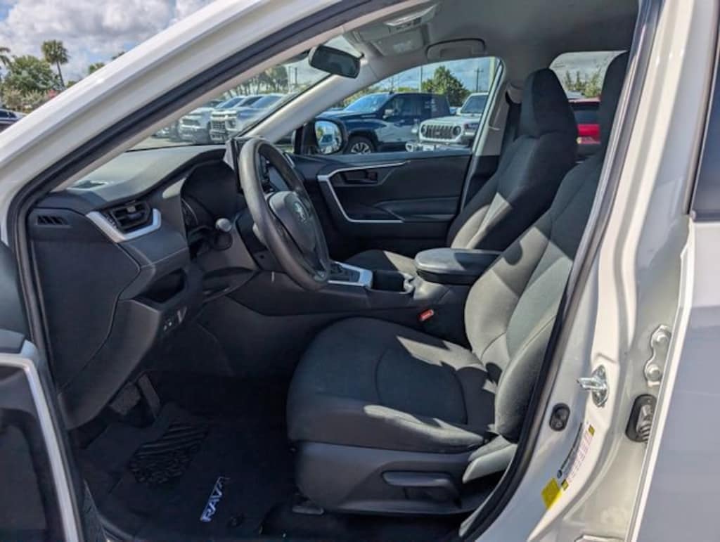 Used 2022 Toyota RAV4 LE