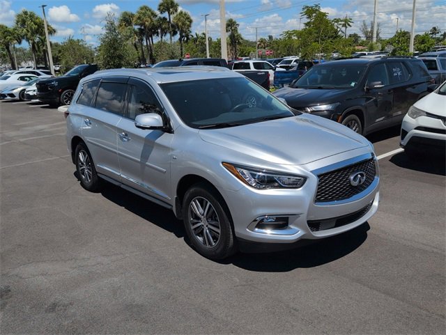 2020 Infiniti QX60 Luxe photo 2