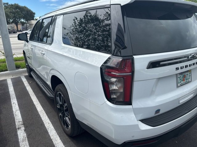 2024 Chevrolet Suburban RST photo 2