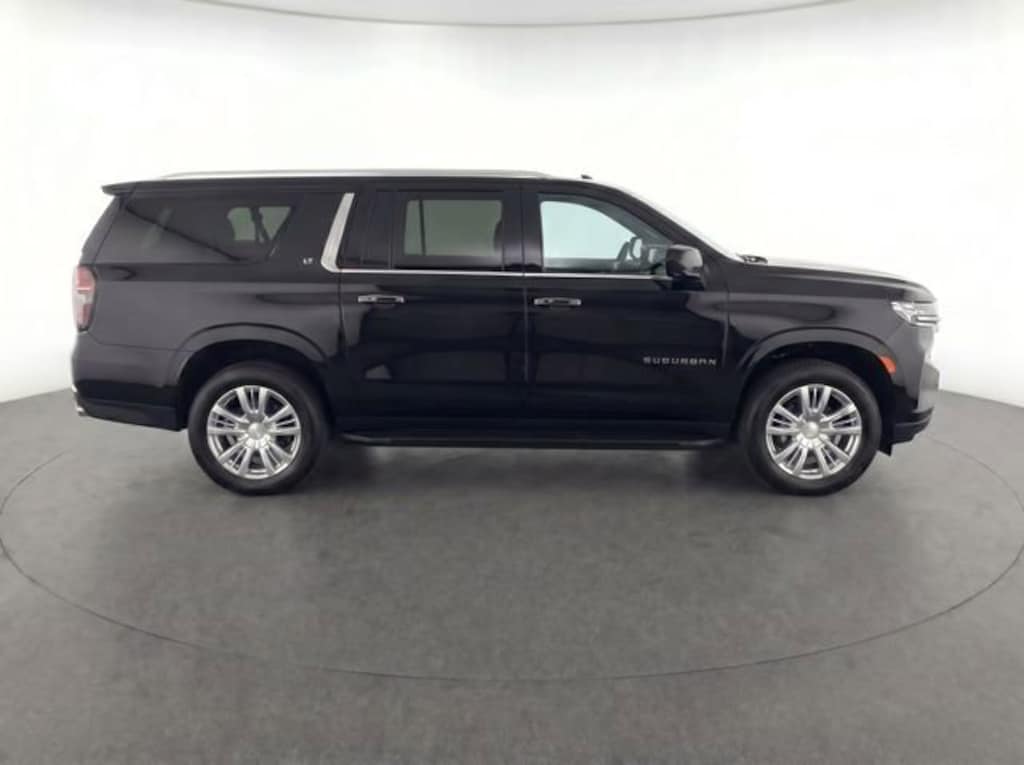 Used 2023 Chevrolet Suburban LT SUV