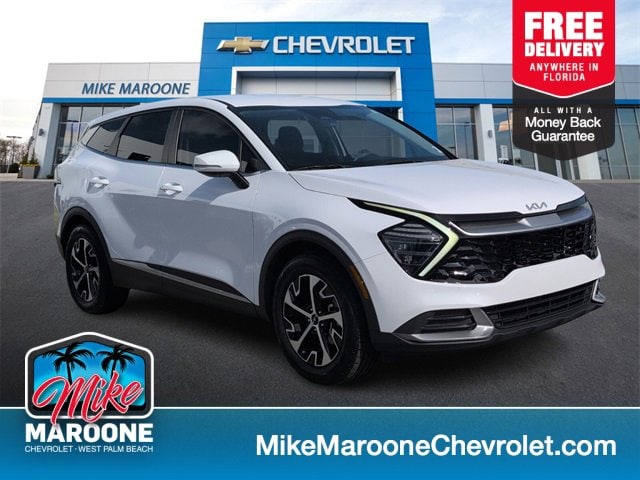 2024 Kia Sportage EX's photo