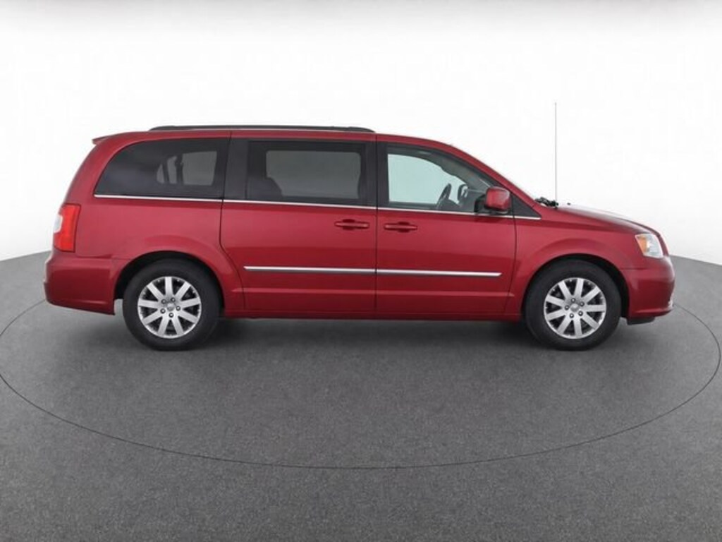 Used 2015 Chrysler Town & Country Touring
