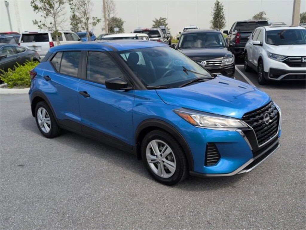 Used 2023 Nissan Kicks S