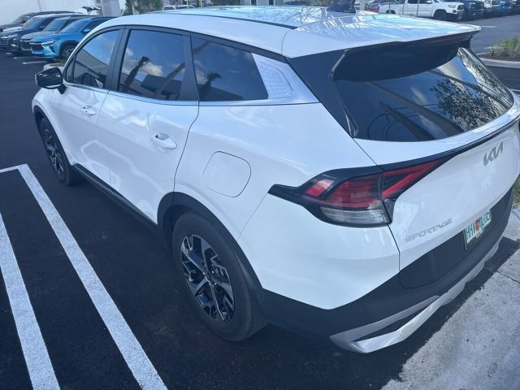 Used 2024 Kia Sportage EX