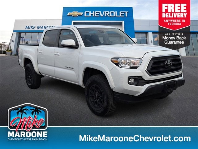 2022 Toyota Tacoma SR5's photo