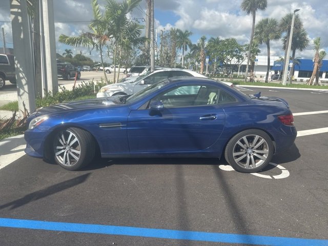 2017 Mercedes Benz SLC 300 photo 4