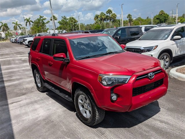 2020 Toyota 4Runner SR5 photo 3