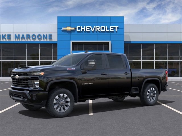 2025 Chevrolet Silverado 2500HD Custom photo 2