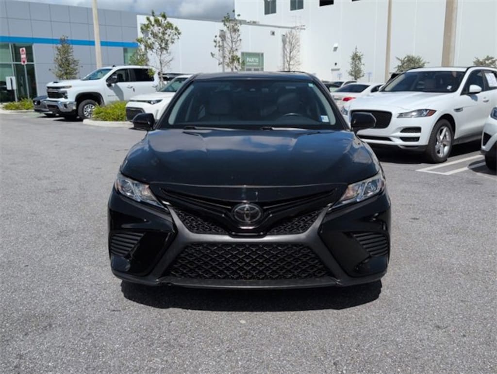 Used 2020 Toyota Camry SE