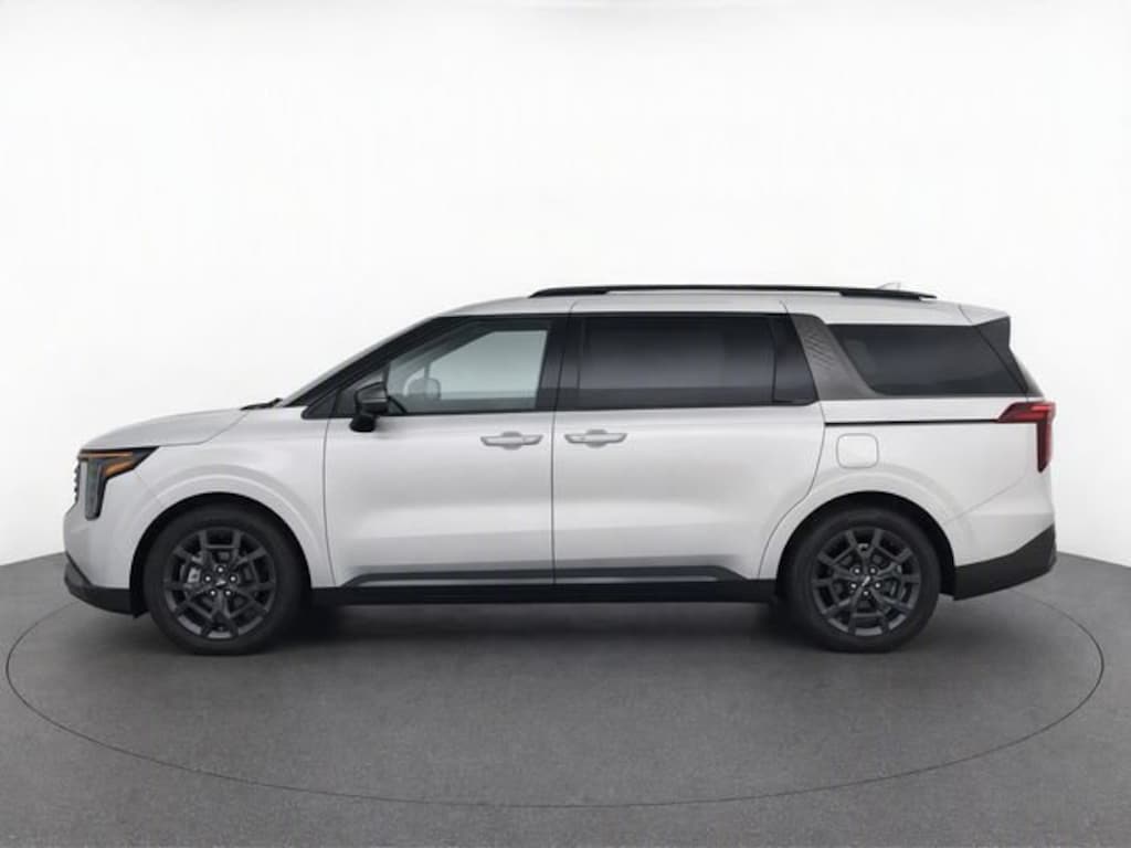 Used 2025 Kia Carnival MPV SX Prestige Minivan