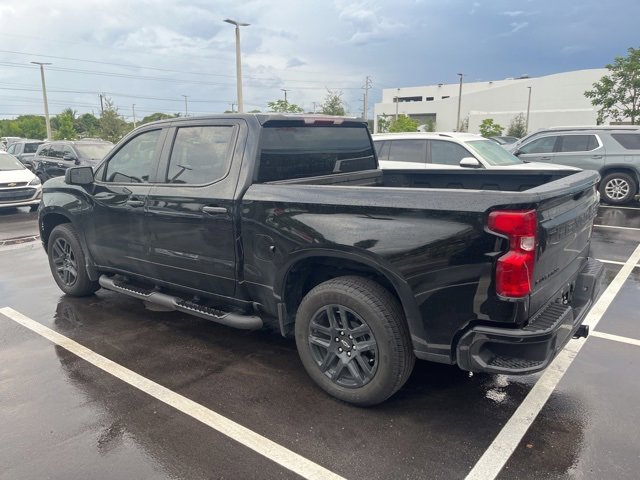 2023 Chevrolet Silverado 1500 Custom photo 3