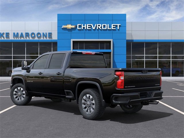 2025 Chevrolet Silverado 2500HD Custom photo 3