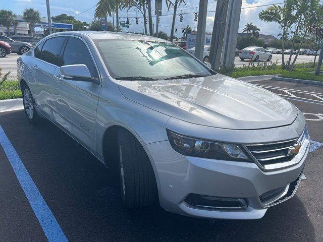 2019 Chevrolet Impala 1LT photo 2