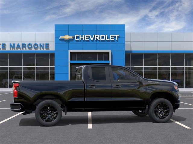 2026 Chevrolet Silverado 1500 Custom photo 2