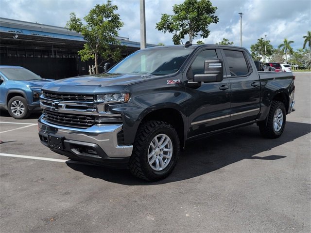 2020 Chevrolet Silverado 1500 LT photo 3