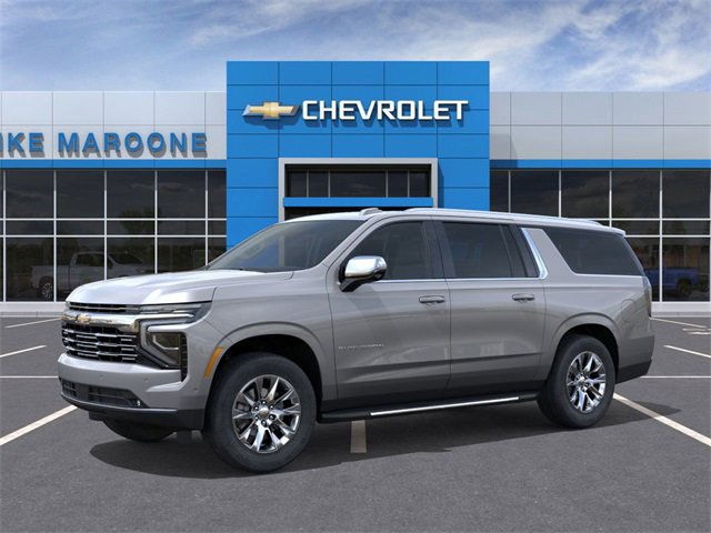 2025 Chevrolet Suburban Premier photo 2