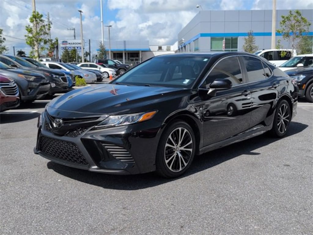 Used 2020 Toyota Camry SE