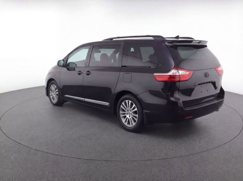 Used 2019 Toyota Sienna XLE Auto Access Seat