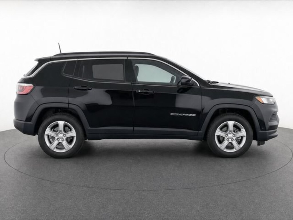 Used 2024 Jeep Compass Latitude