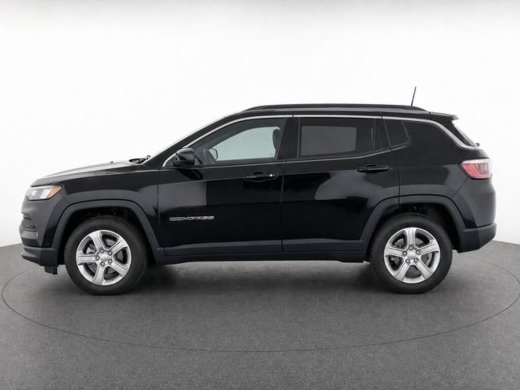 Used 2024 Jeep Compass Latitude