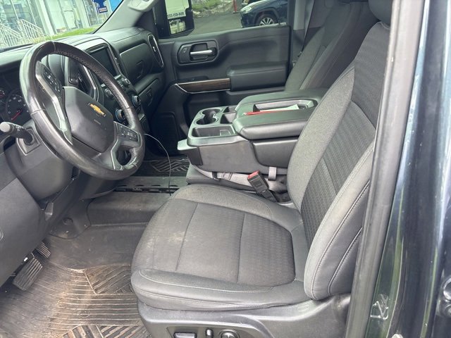 2020 Chevrolet Silverado 1500 LT photo 2