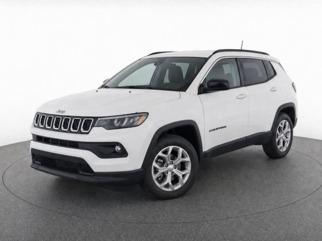 Used 2024 Jeep Compass Latitude