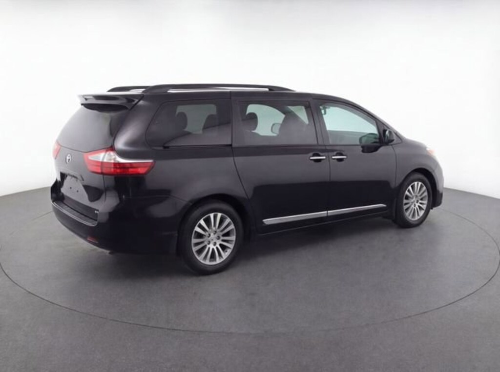 Used 2019 Toyota Sienna XLE Auto Access Seat