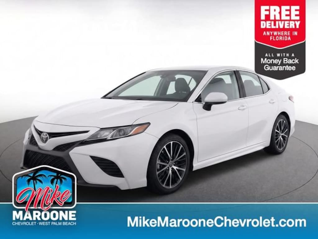 Used 2019 Toyota Camry SE Sedan