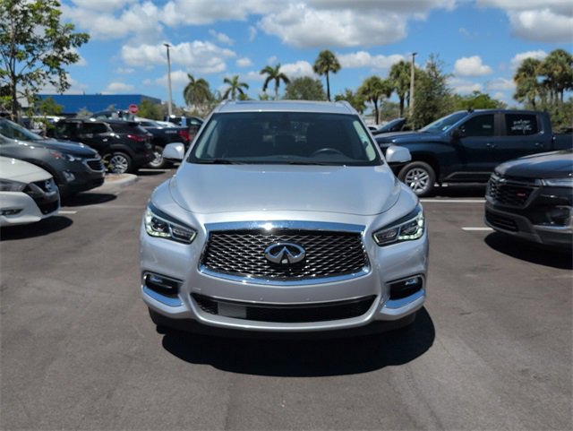 2020 Infiniti QX60 Luxe photo 3
