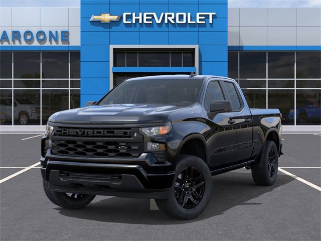 2026 Chevrolet Silverado 1500 Custom photo 3