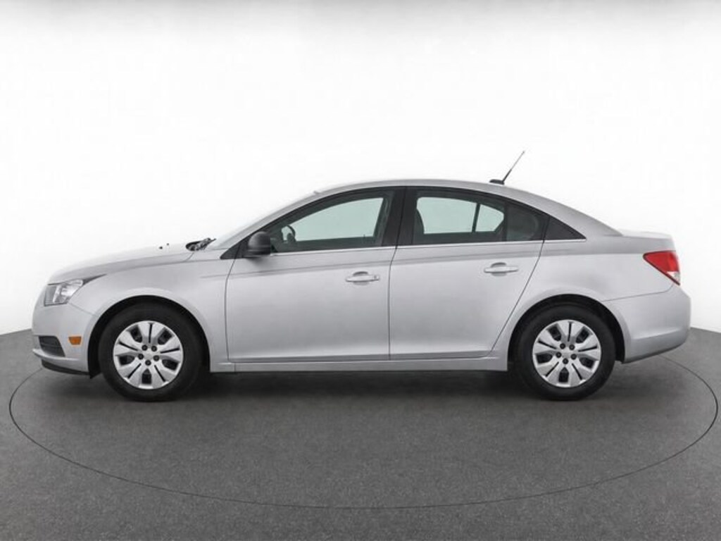 Used 2014 Chevrolet Cruze LS Car