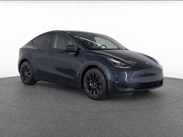 Used 2024 Tesla Model Y Long Range with VIN 7SAYGDED2RF053544 for sale in West Palm Beach, FL